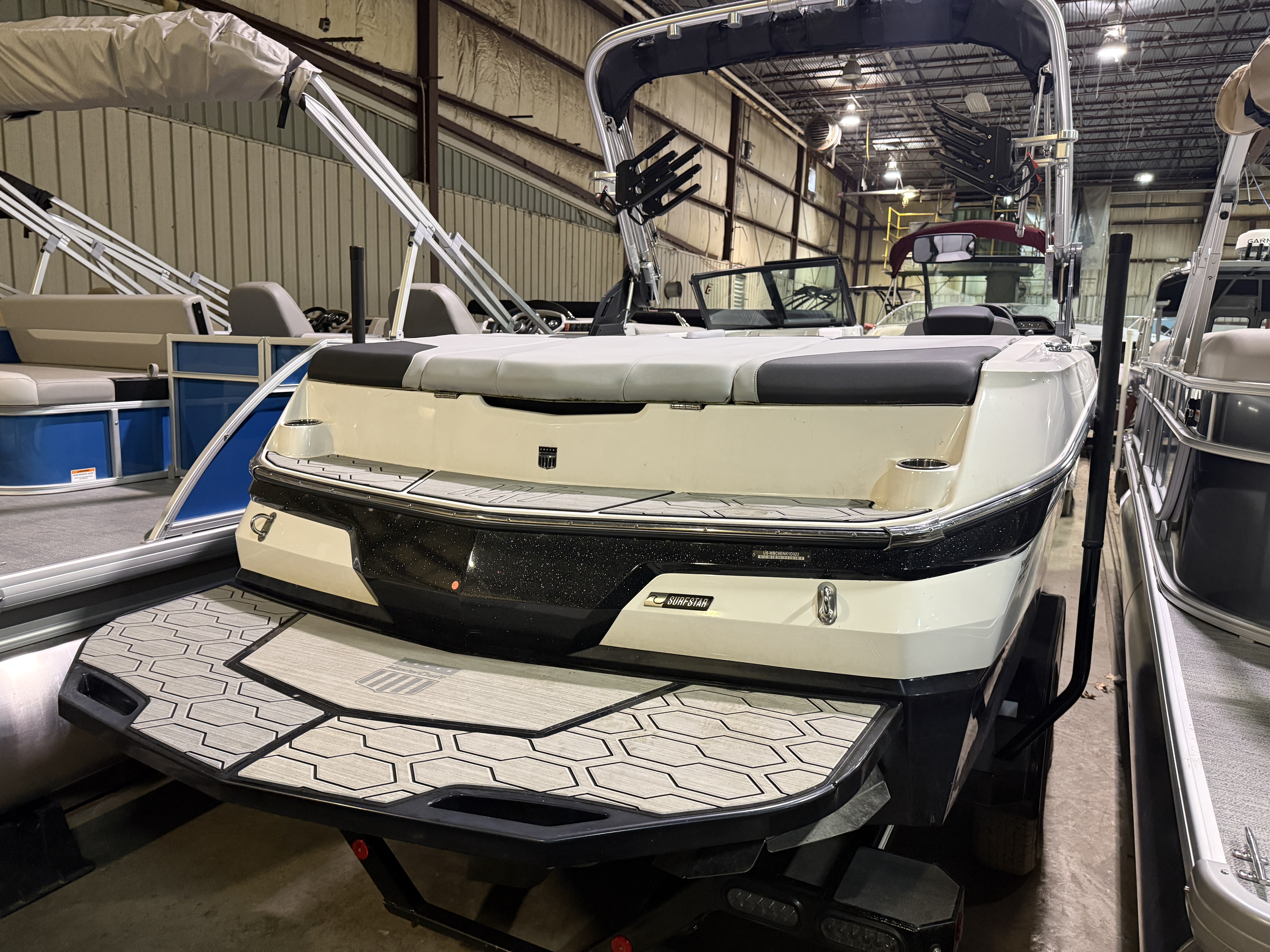 2023 Mastercraft NXT 22 photo 3