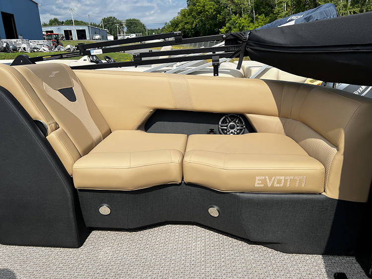 2027 Evotti 521QL Triple photo 9