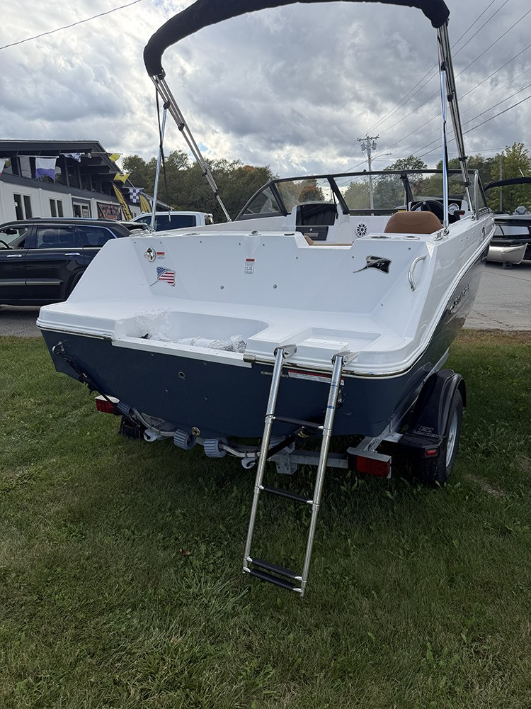 2027 Stingray 17 DC photo 2