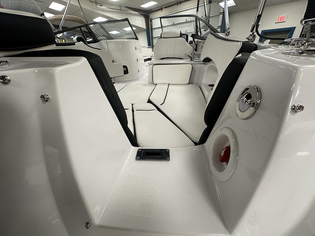 2026 Stingray 231DC photo 5