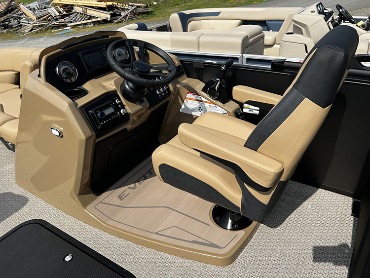 2027 Evotti 521QL Triple photo 14