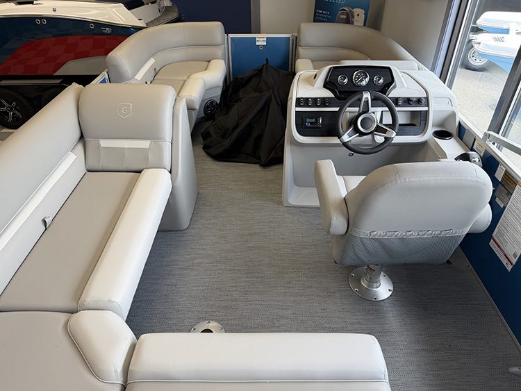 2027 Godfrey EX1680CX photo 3
