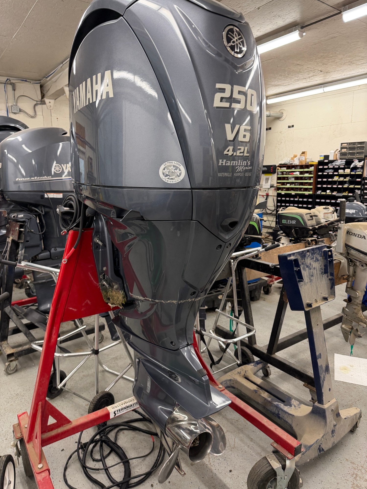 2022 Yamaha LF250XCB photo 2