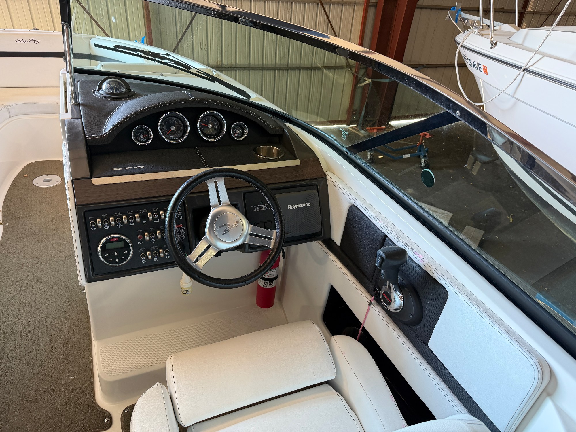 2014 Sea Ray 270 SLX photo 9