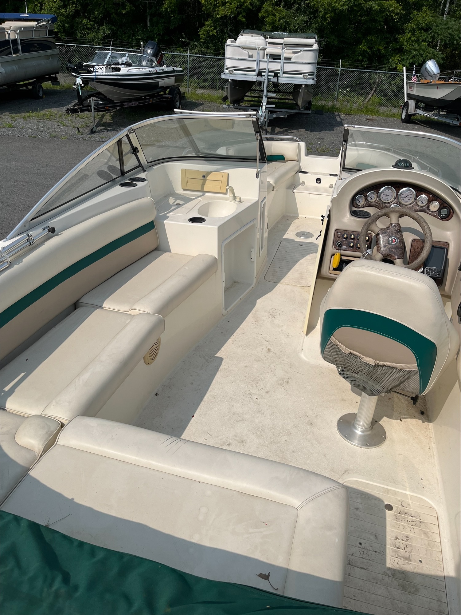 1999 Stingray 220DS photo 4