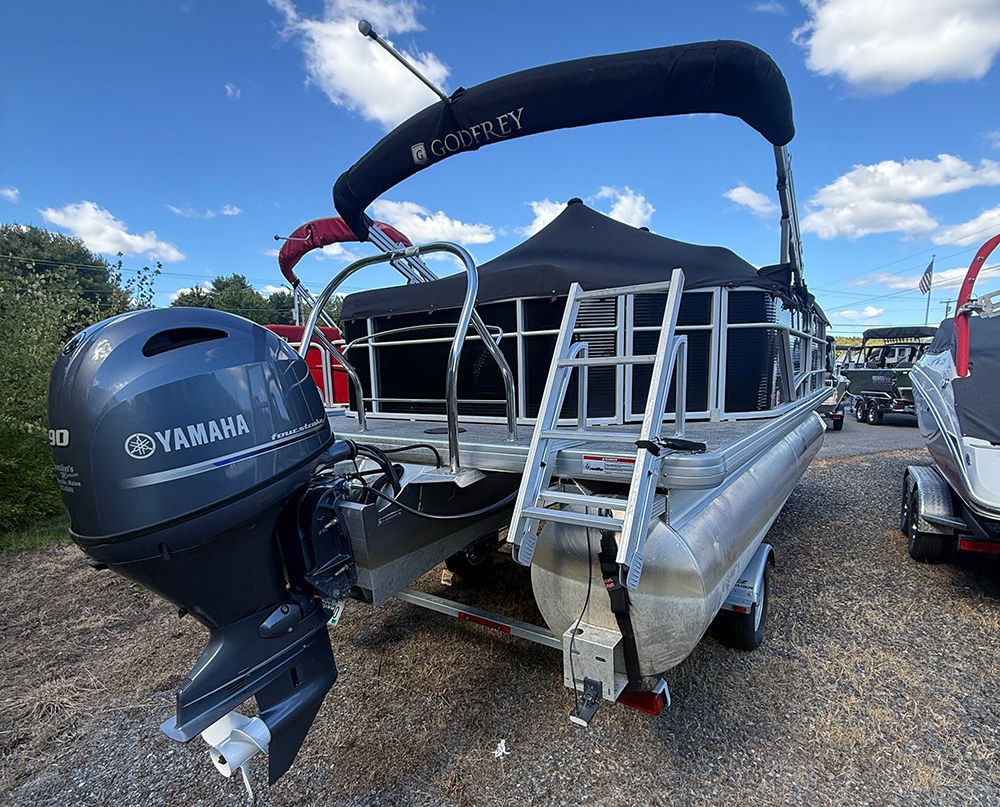 2021 Godfrey SW2086CX photo 3
