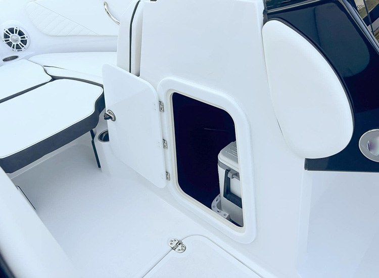 2027 Stingray 23 Osx photo 9