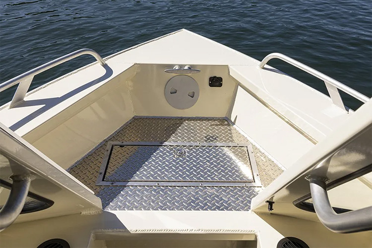 2027 Hewescraft Sea Runner 210 photo 3