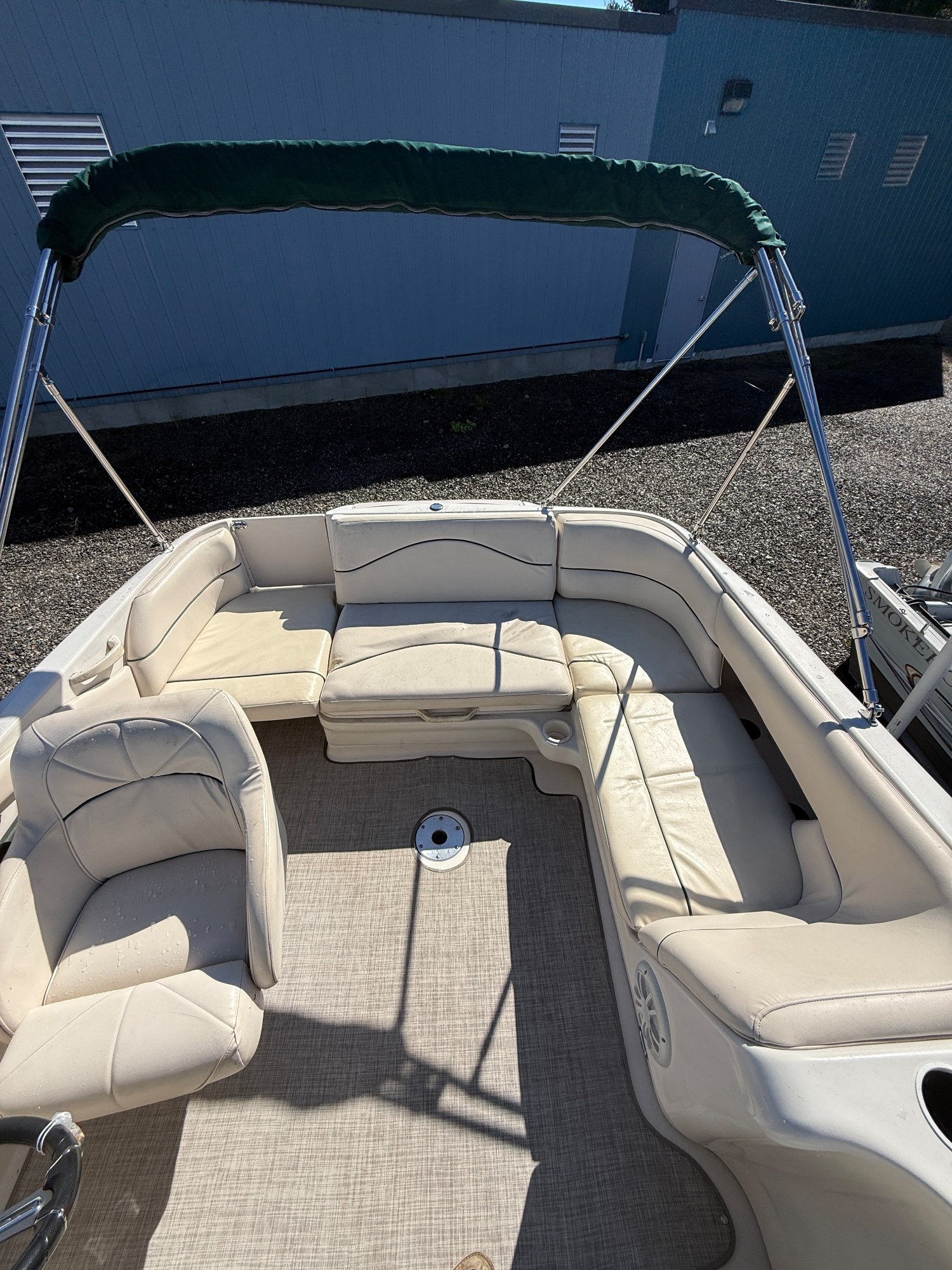 1999 Sea Ray Sundeck 210 photo 6