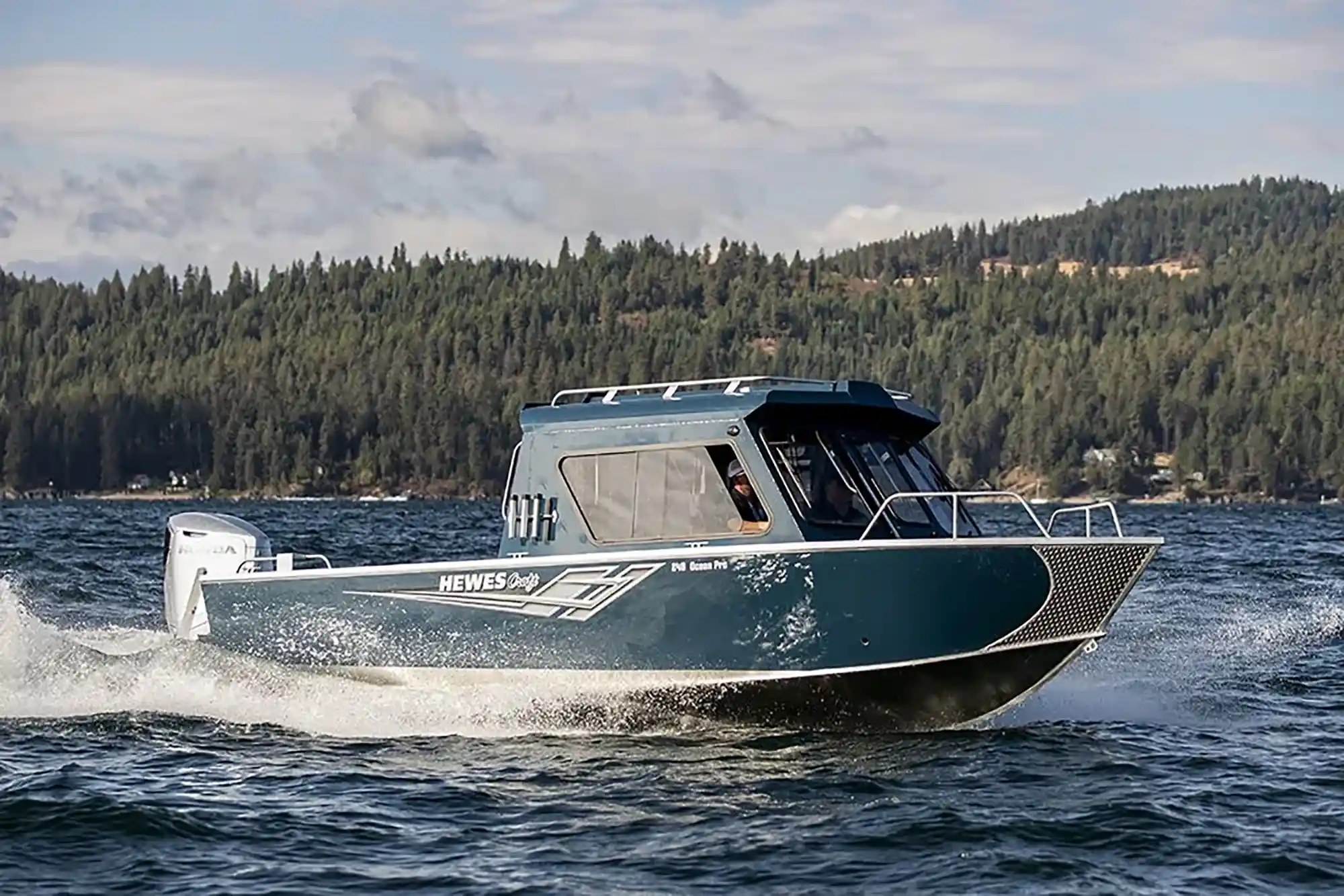 2027 Hewescraft Ocean Pro 220