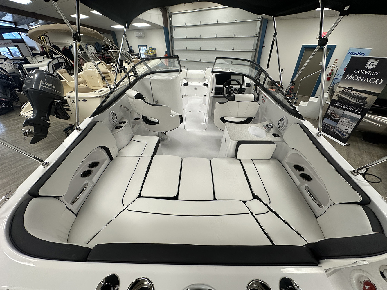 2026 Stingray 231DC photo 4
