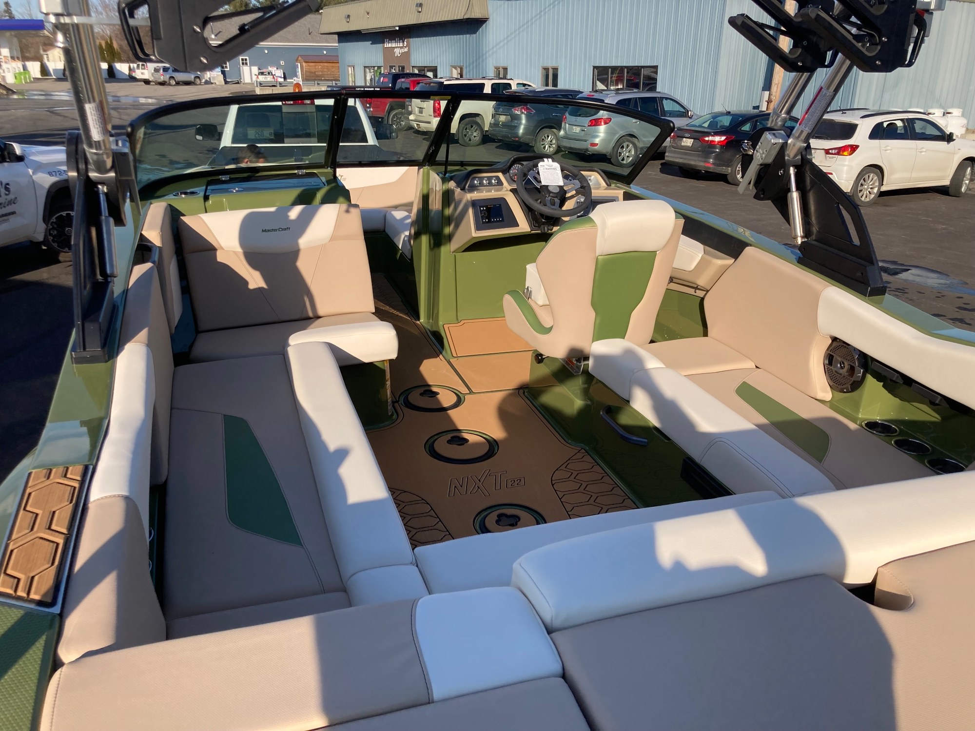 2022 Mastercraft NXT 22 photo 6