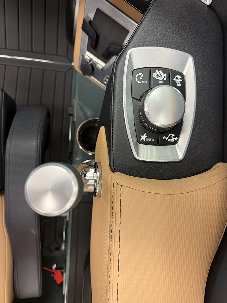2027 Mastercraft XT22 photo 16