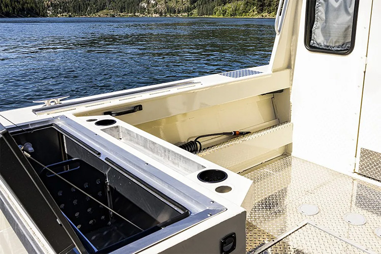 2027 Hewescraft Sea Runner 210 photo 4