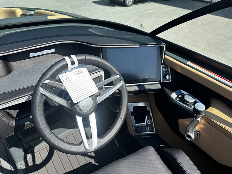 2027 Mastercraft XT22 photo 6