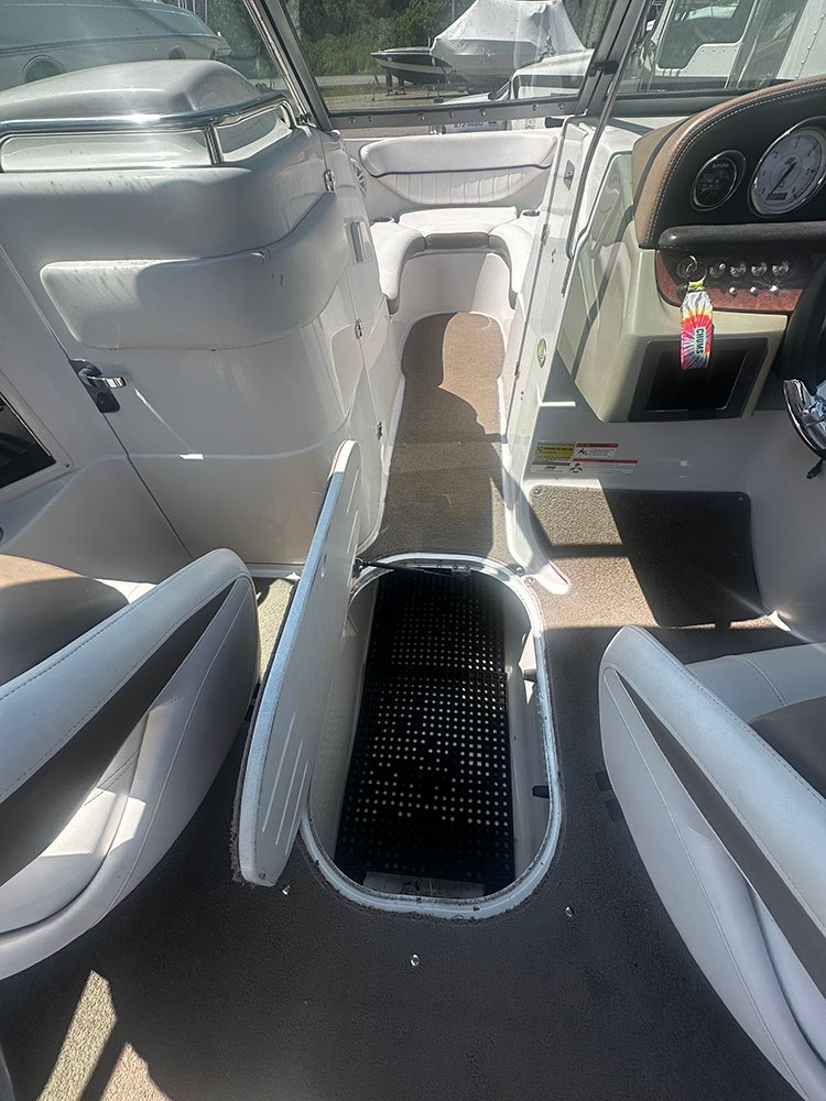 2008 Four Winns H240 photo 6