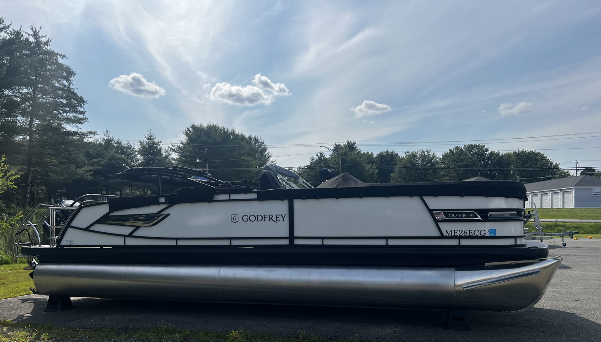 2024 Godfrey AP255DFL Triple