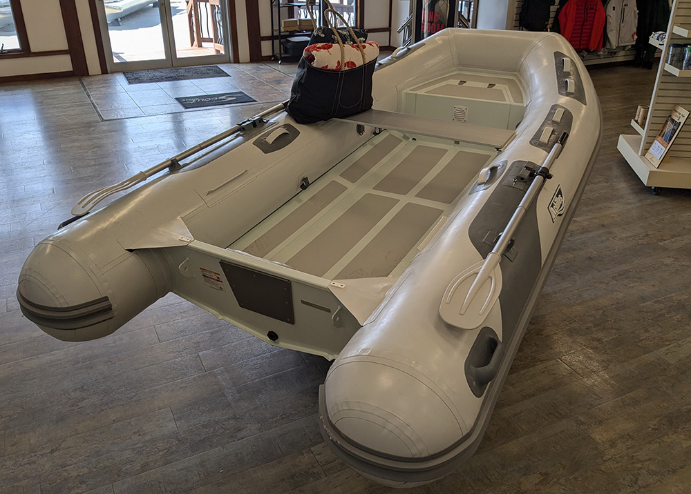 2022 Achilles HB335AX photo 2