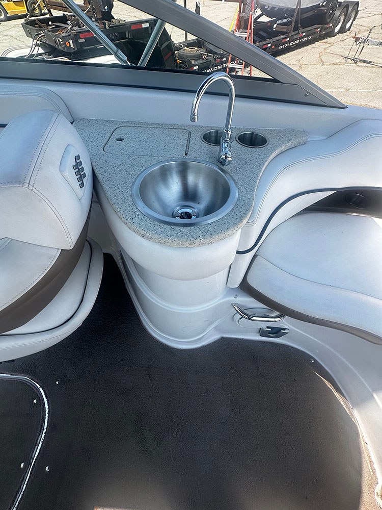 2008 Four Winns H240 photo 8
