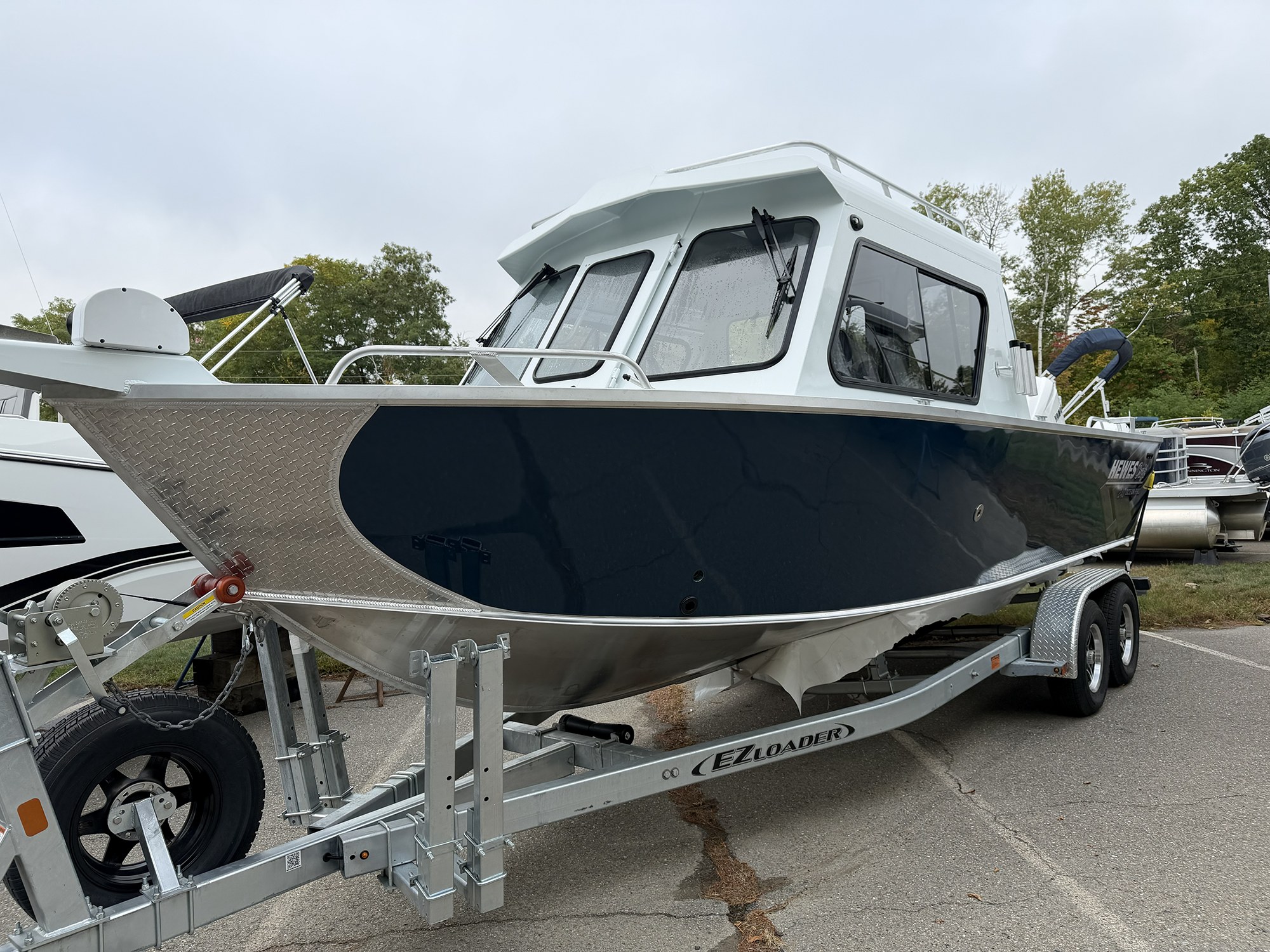 2027 Hewescraft Ocean Pro 240