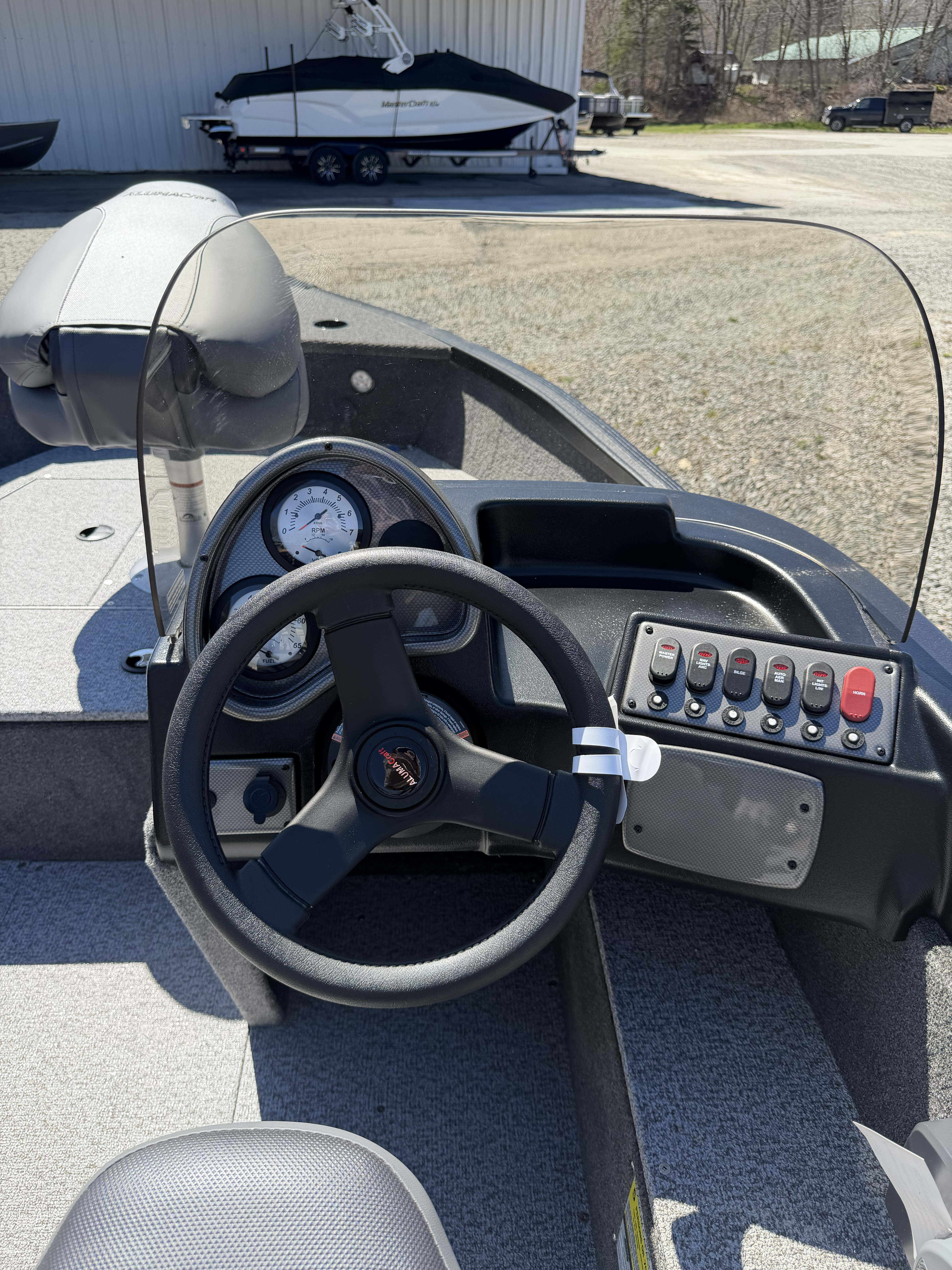 2026 Alumacraft Classic 165 CS photo 10