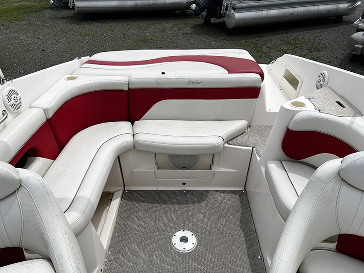 2005 Rinker 232 Captiva photo 3