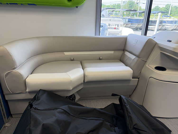 2027 Godfrey EX1680CX photo 6