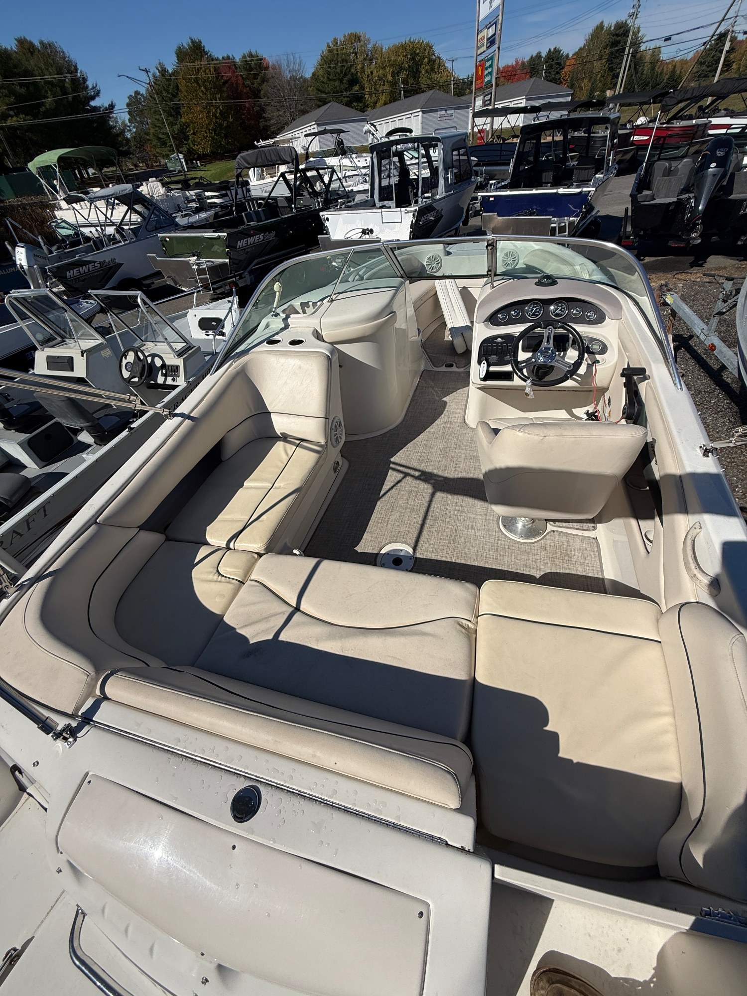 1999 Sea Ray Sundeck 210 photo 7