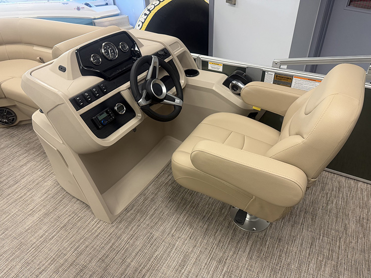 2027 Godfrey EX1880CX photo 9