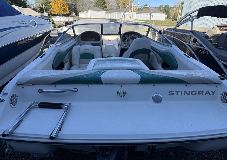 2000 Stingray 180 RS photo 2