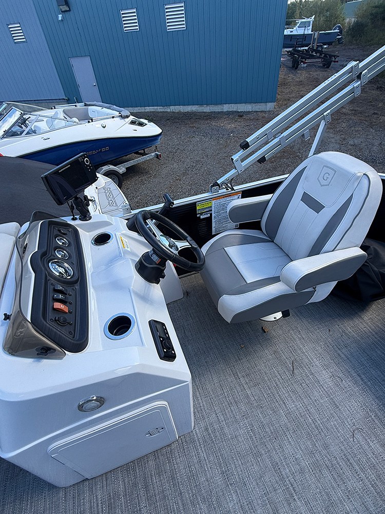 2021 Godfrey SW2086CX photo 7