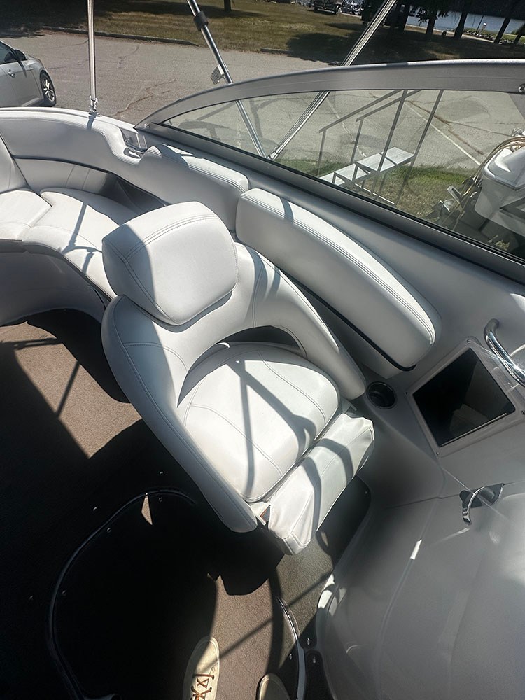 2008 Four Winns H240 photo 11