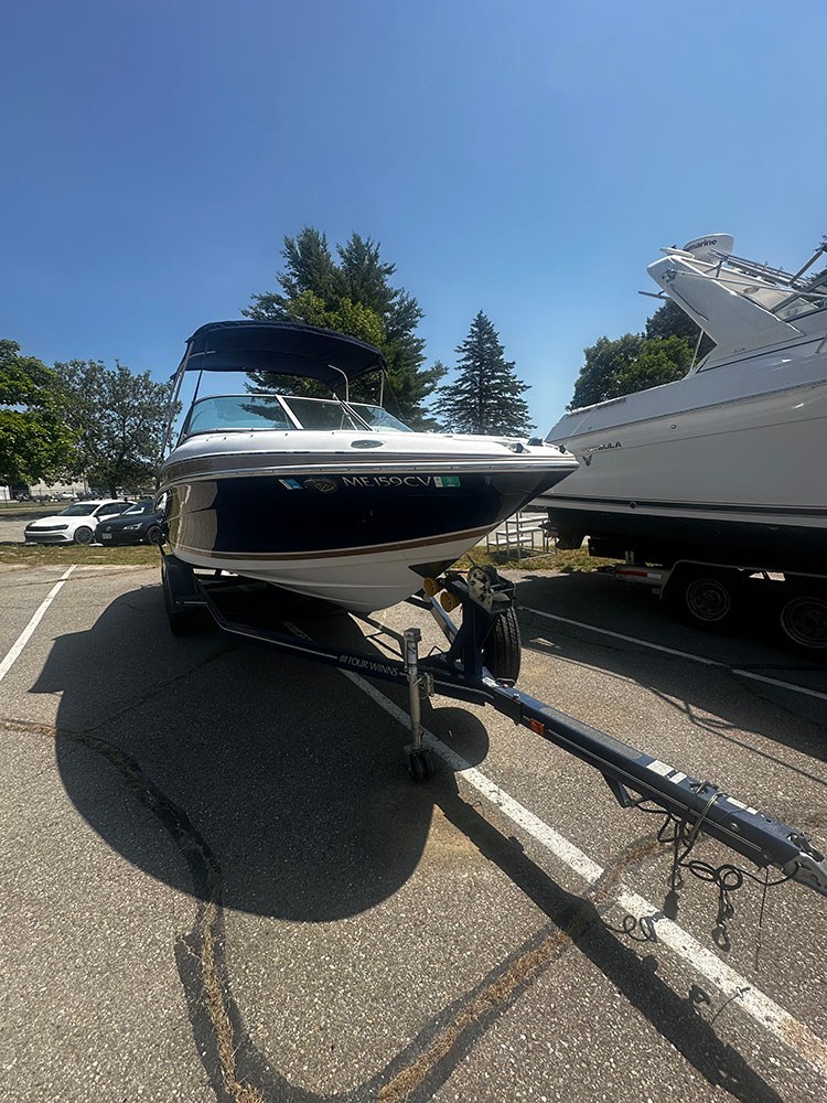 2008 Four Winns H240 photo 2