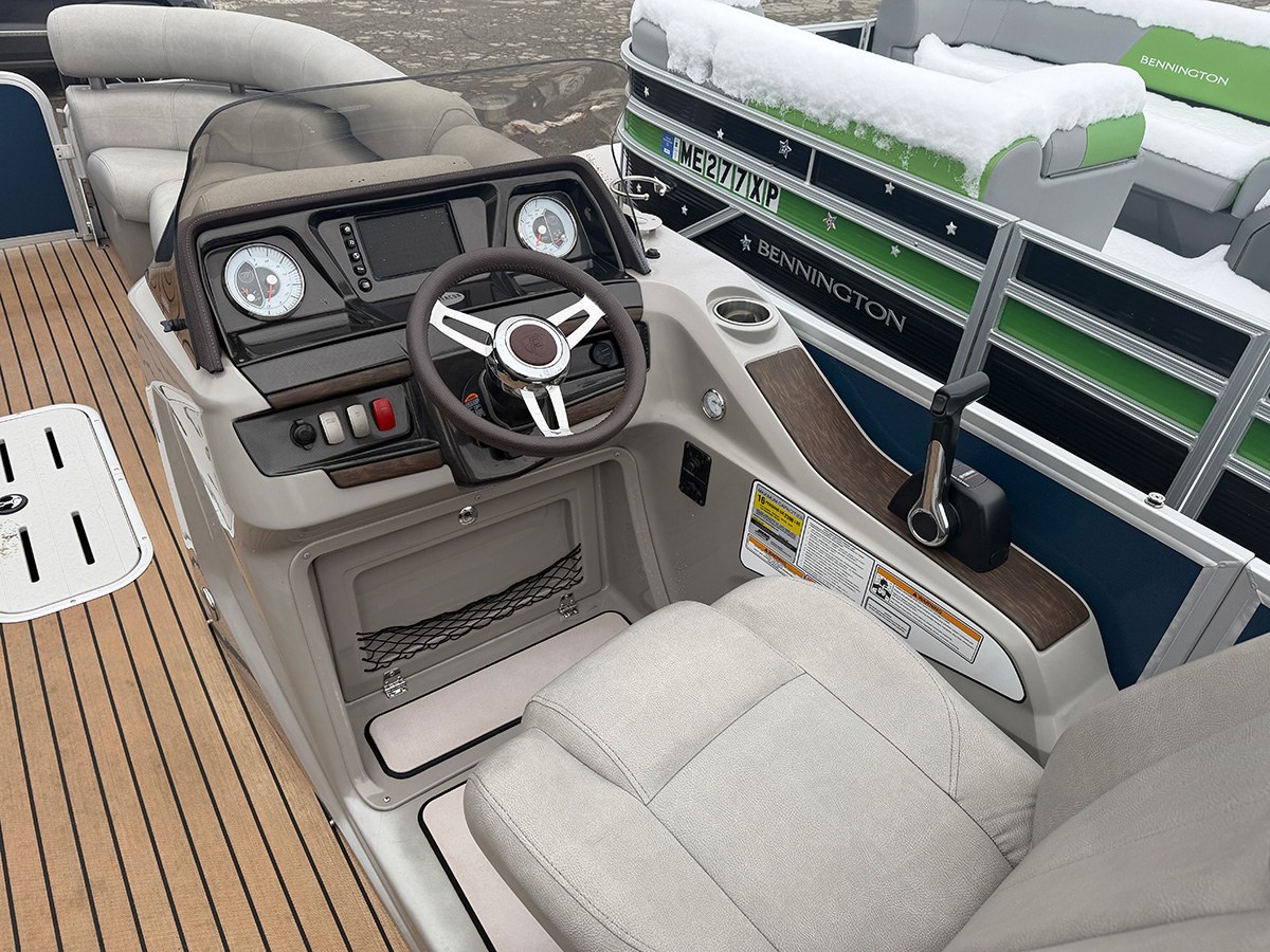 2016 Premier 250 Intrigue photo 13