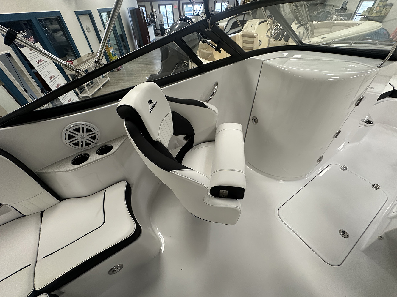 2026 Stingray 231DC photo 15