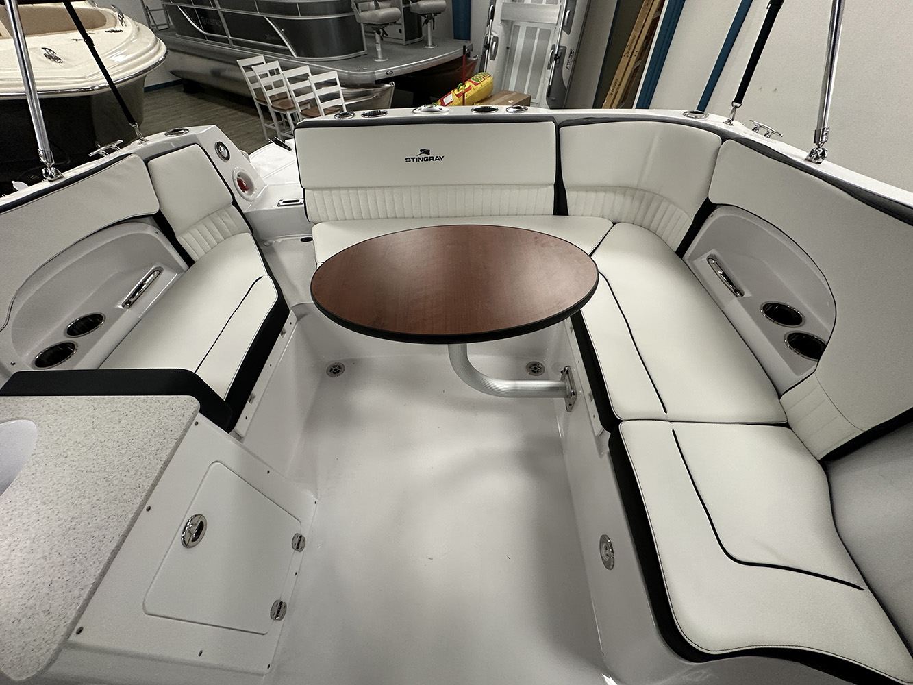 2026 Stingray 231DC photo 8