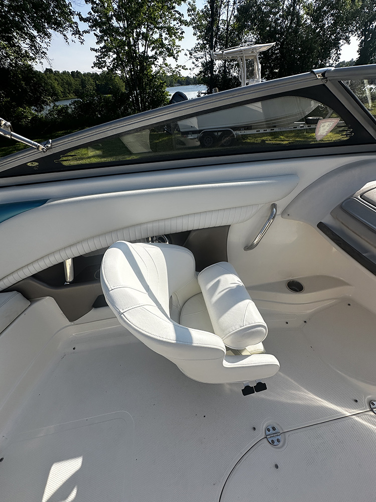 2009 Glastron GLS215 photo 10
