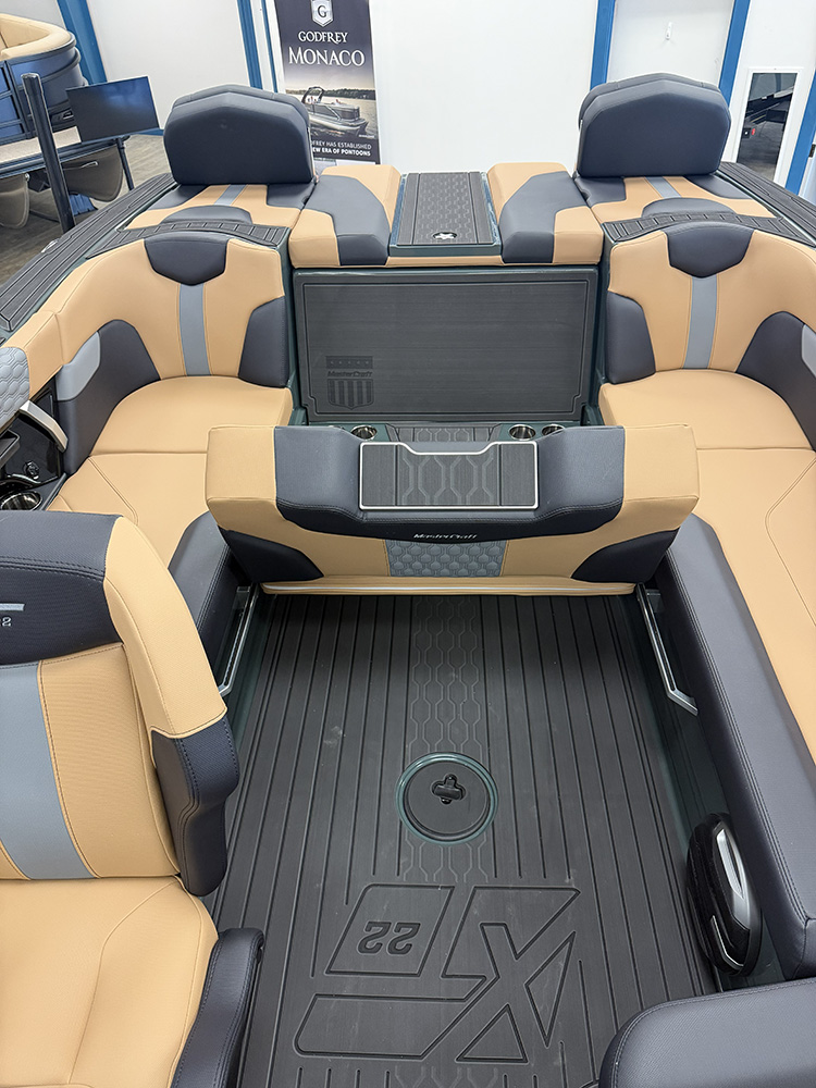 2027 Mastercraft XT22 photo 13
