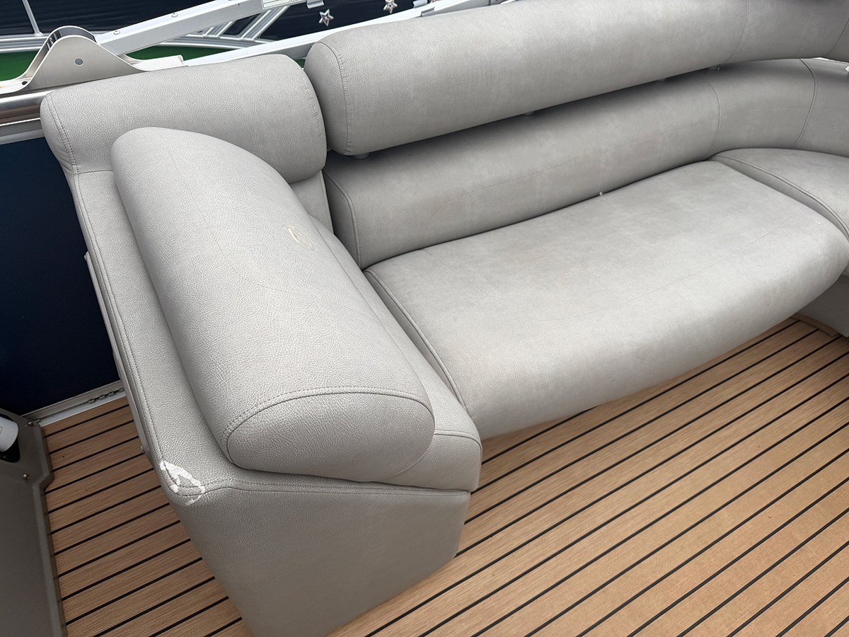 2016 Premier 250 Intrigue photo 12