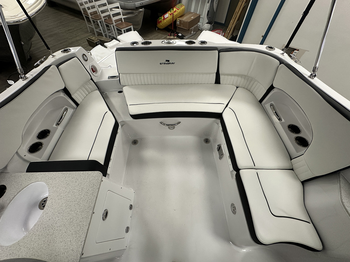 2026 Stingray 231DC photo 7