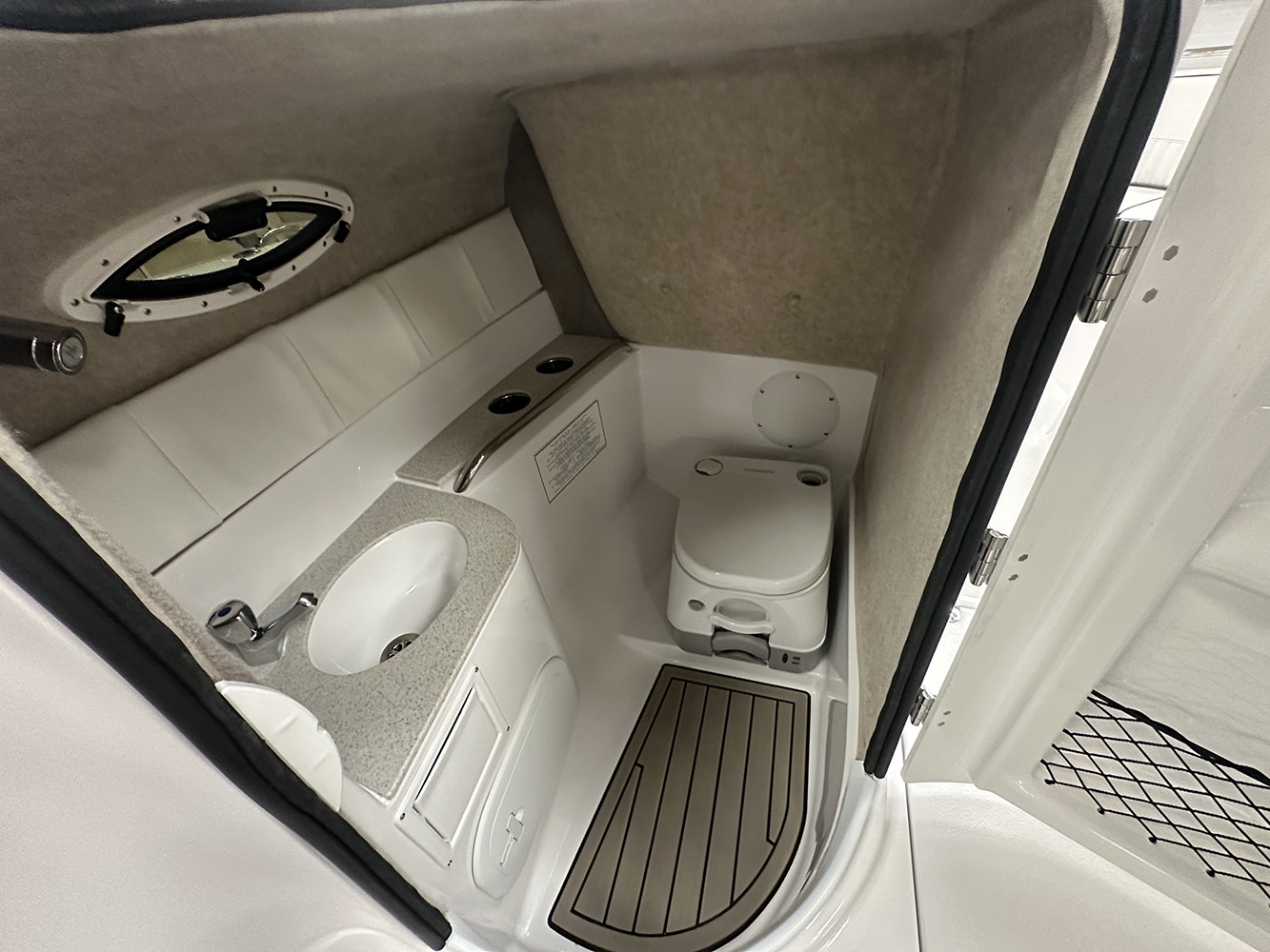 2026 Stingray 231DC photo 16