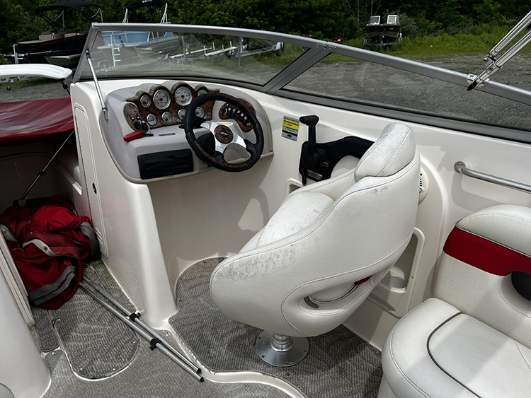 2005 Rinker 232 Captiva photo 6