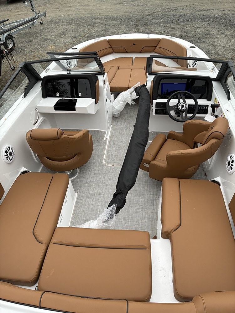 2027 Stingray 20 SBX photo 8